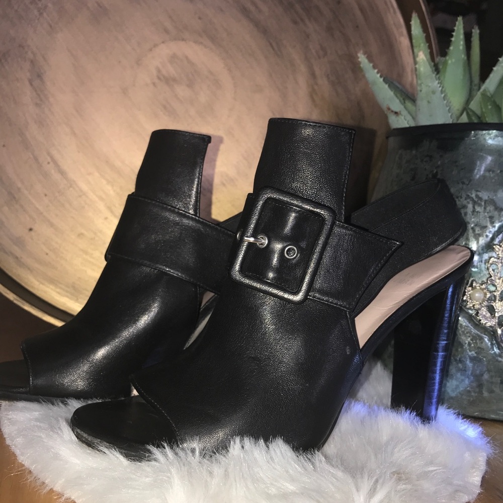 Stuart Weizmann - size 8